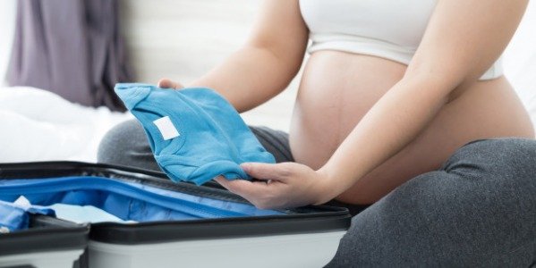 Bien préparer sa valise de maternité